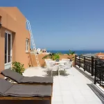 Bright, Serene Penthouse In Town Center W Seaview