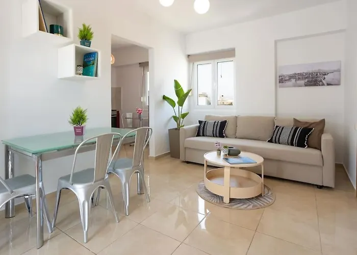 Bright, Serene Penthouse In Town Center W Seaview