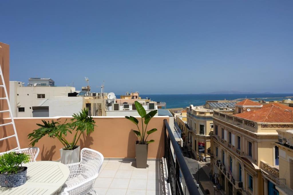 Bright, Serene Penthouse In Town Center W Seaview
