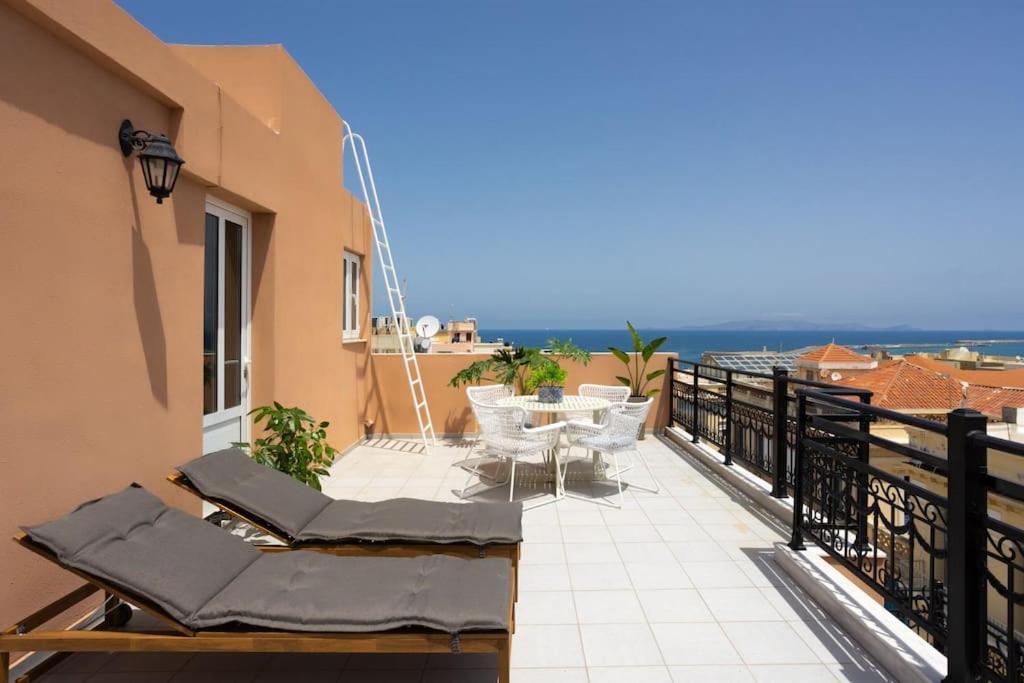 Bright, Serene Penthouse In Town Center W Seaview *