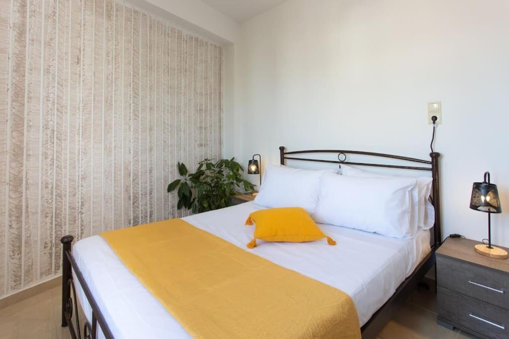 Bright, Serene Penthouse In Town Center W Seaview * Héraklion