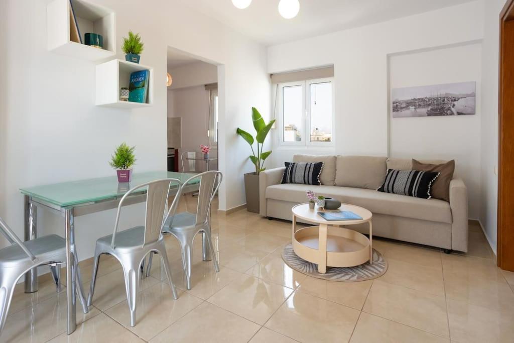 Bright, Serene Penthouse In Town Center W Seaview * Héraklion