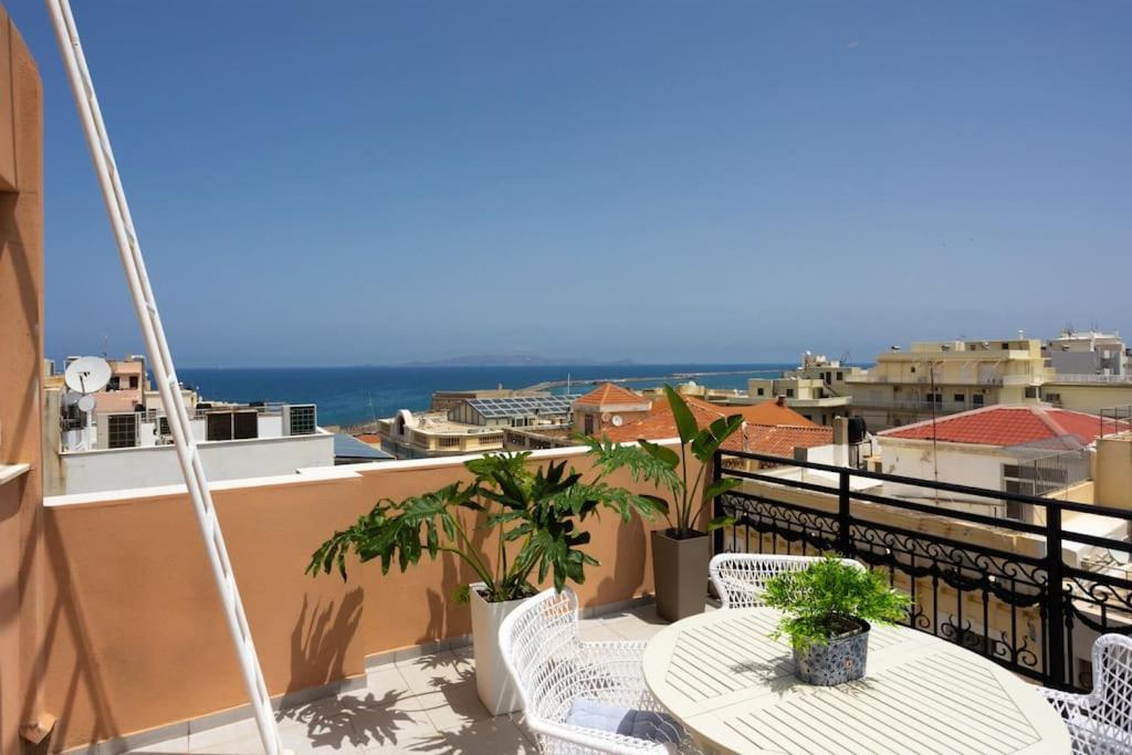 Bright, Serene Penthouse In Town Center W Seaview Appartement *