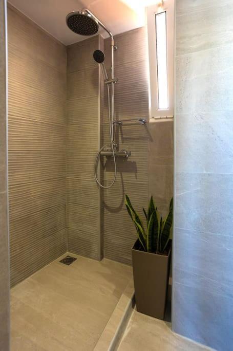Bright, Serene Penthouse In Town Center W Seaview * Heraklion (Crete)